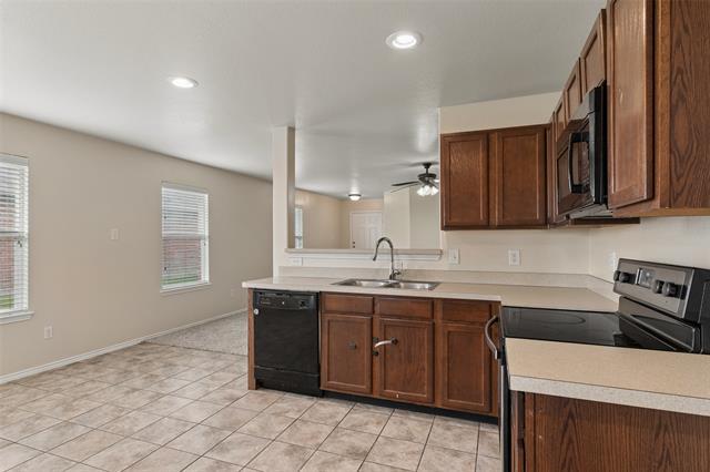 Building Photo - 308 Laurel Ln