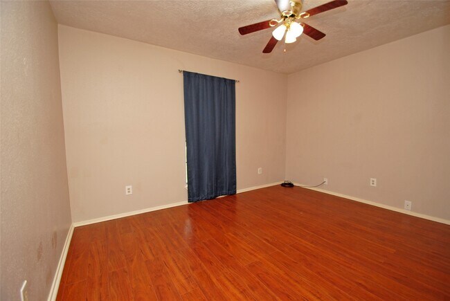 Building Photo - 614 Dalewood Dr