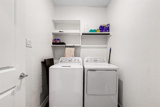 Building Photo - 1120 Water Canna Dr