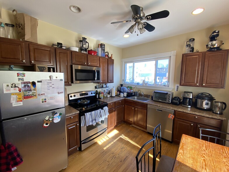 Building Photo - 39 Gorham St