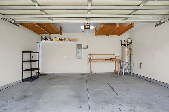 Building Photo - Comfortable Living, 4 BR 2.5 BA Home, Two Car Garage