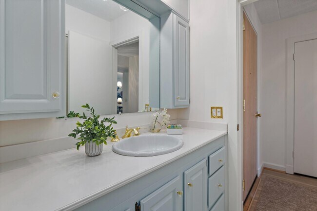 Building Photo - 100 Severn Ave