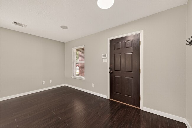 Building Photo - 18302 Walden Gate Ln