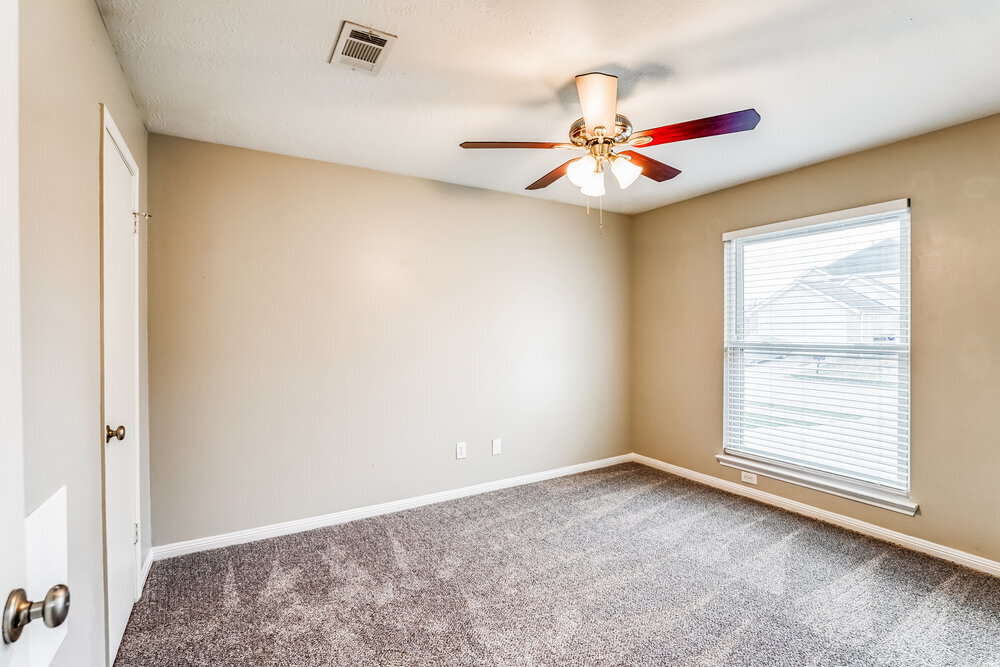 Building Photo - 8506 Deer Meadow Dr