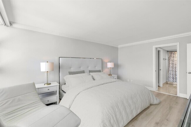 Building Photo - 1620 S Ocean Blvd