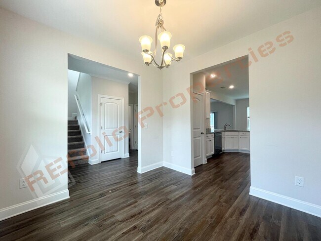 Building Photo - 321 Quarryrock Rd