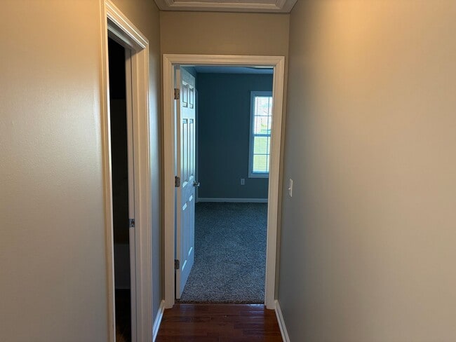 Building Photo - 5012 S Cross Point Ct