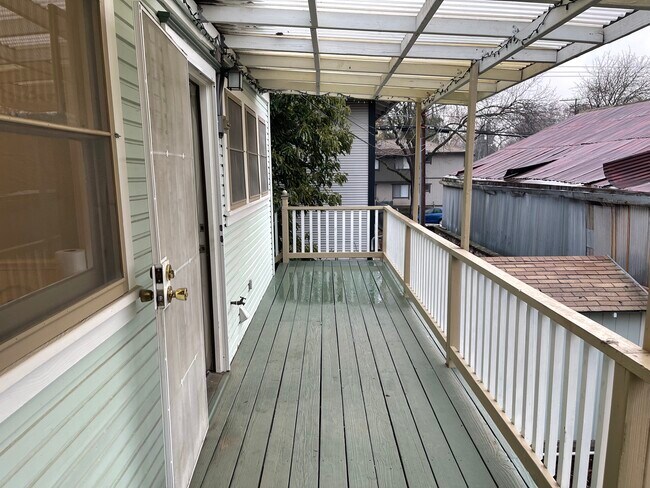 Building Photo - 326 U St