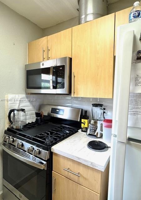 Building Photo - 1655 W 44th Pl