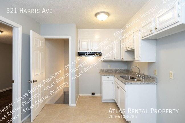 Building Photo - 321 Harris Ave