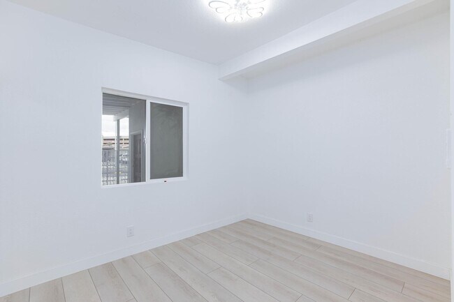 Building Photo - 3008 Lawndale St