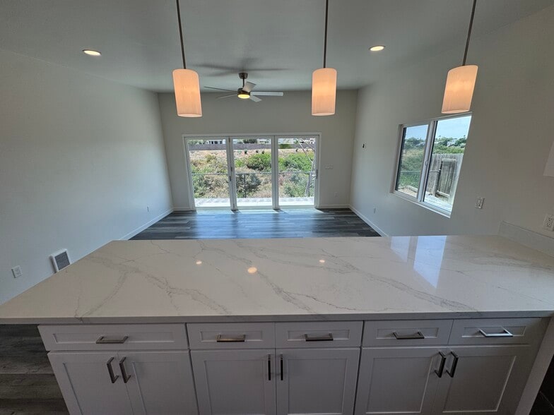 Building Photo - 3535 Hatteras Ave