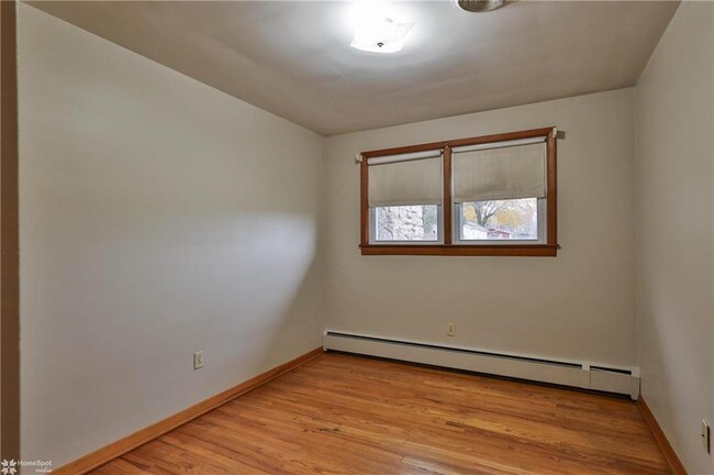 Building Photo - 2332 Seipstown Rd