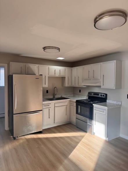 Building Photo - 147 State St