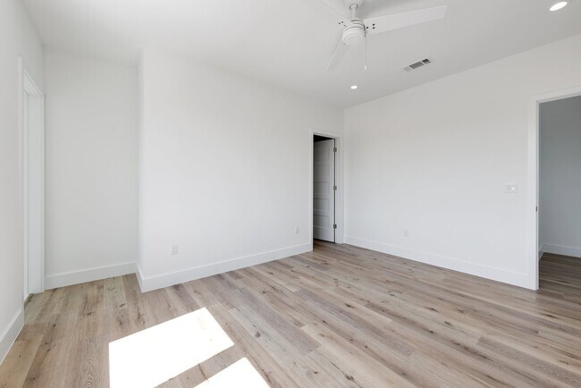 Building Photo - 3107 Walling Dr