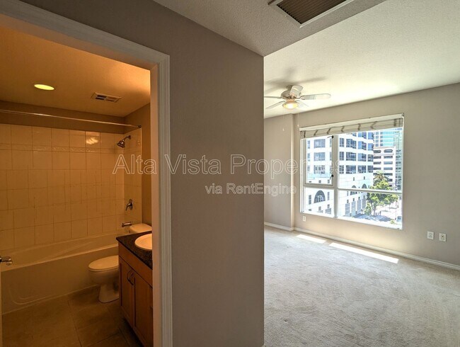 Building Photo - 1240 India St
