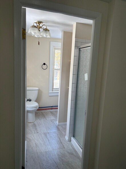 Building Photo - 838 Hallet Rd