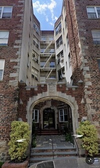 Building Photo - 305 Sixth Ave
