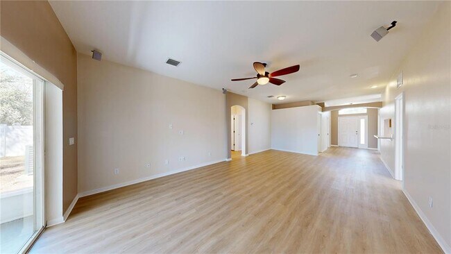 Building Photo - 1853 Atlantic Dr