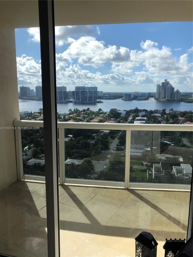 Building Photo - 18911 Collins Ave