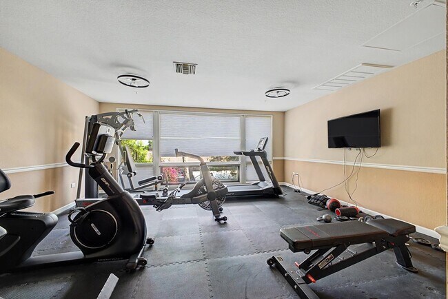 Building Photo - 4200 N Miller Rd