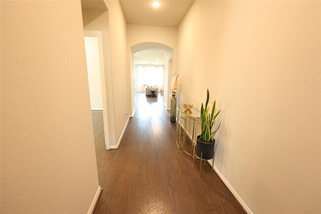 Building Photo - 2334 Falcon Brook Dr