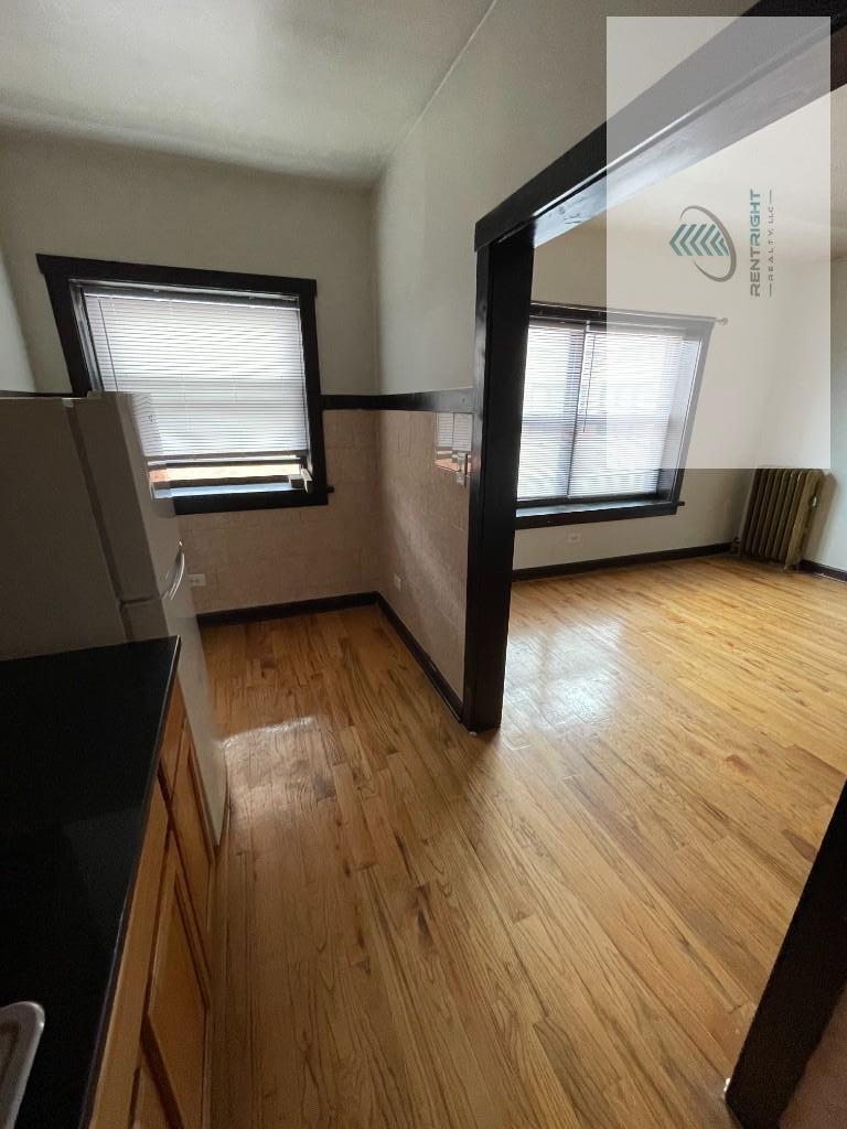 Building Photo - 4019 W Irving Park Rd