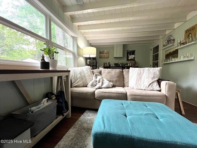 Building Photo - 375 Midland Rd