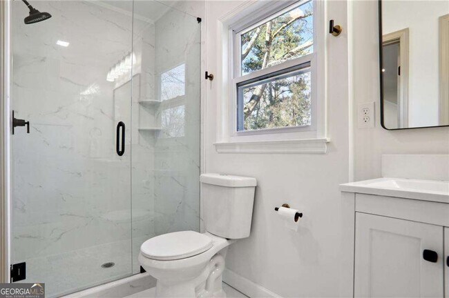 Building Photo - 1687 Porter Dr NW
