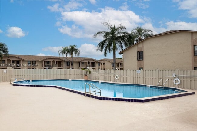 Building Photo - 9430 Boca Cove Cir