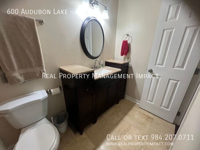 Building Photo - 600 Audubon Lake Dr
