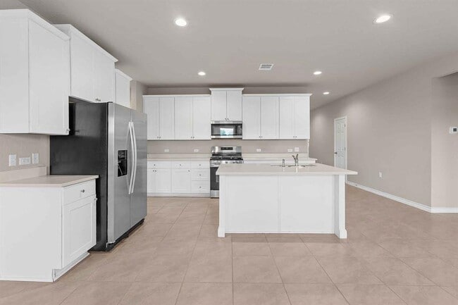 Building Photo - 11724 Saddle Rock Dr