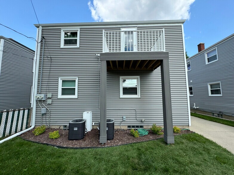 Building Photo - 143 N 63rd St