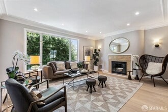 Building Photo - 228 Mallorca Way