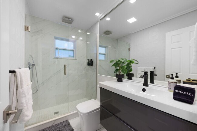 Building Photo - 10356 57th Way N