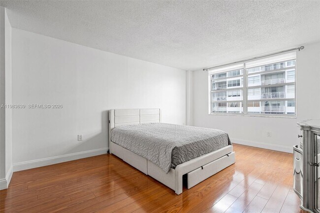 Building Photo - 2750 NE 183rd St