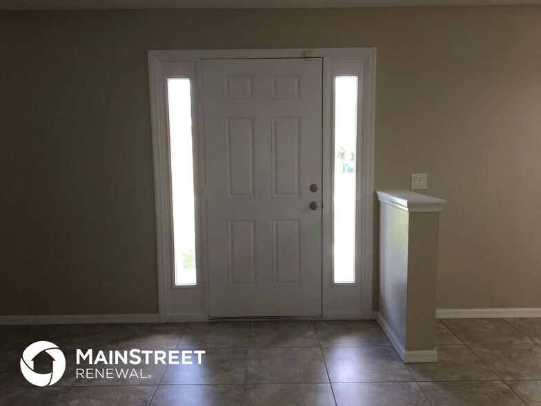 Building Photo - 622 SW 11th Ave