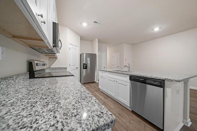Building Photo - 511 Masters Way