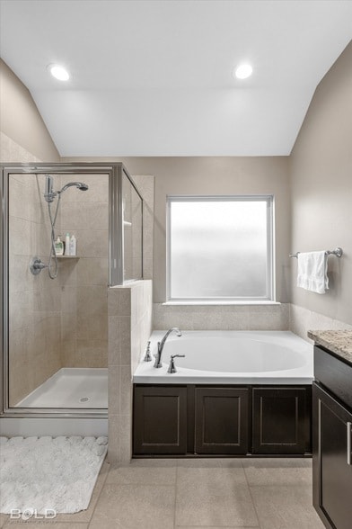 Building Photo - 4008 False River Dr