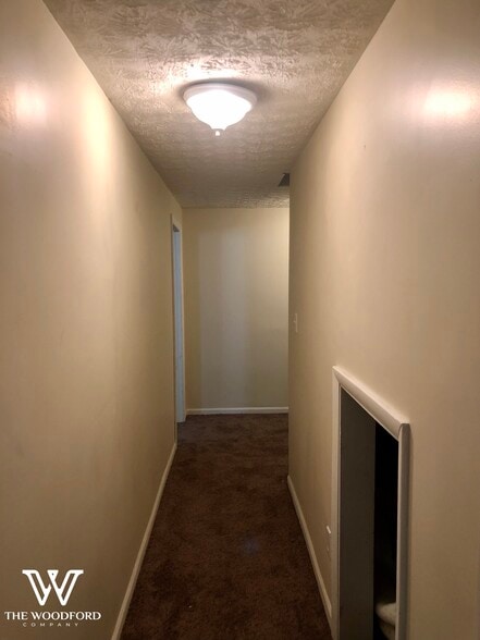 HALLWAY/MINI STORAGE - 1641 Summit Street