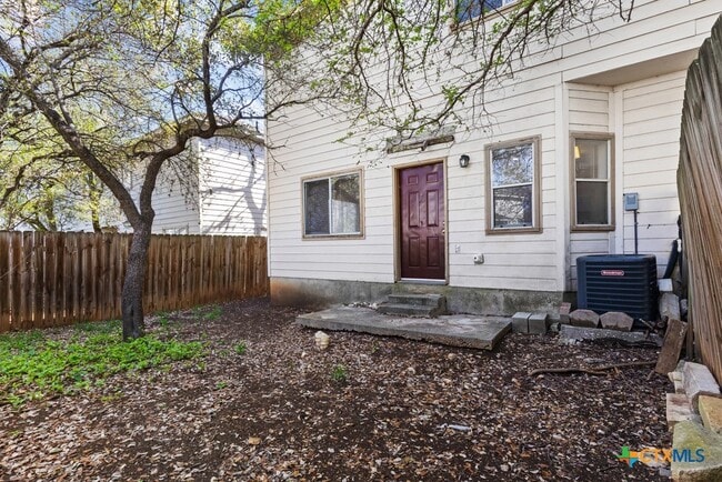 Building Photo - 832 Sagewood Trail