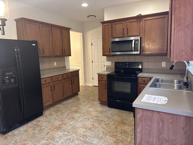 Building Photo - NEW to Market: 4 Bedroom 2.5 Bath home in desirable Magnolia Springs Community