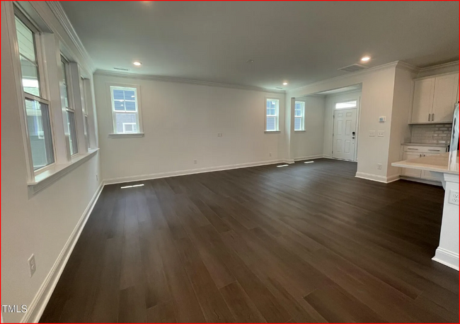 Building Photo - Room in House on Goldfinch Perch Ln