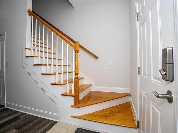 Building Photo - 1805 Low Country Pl