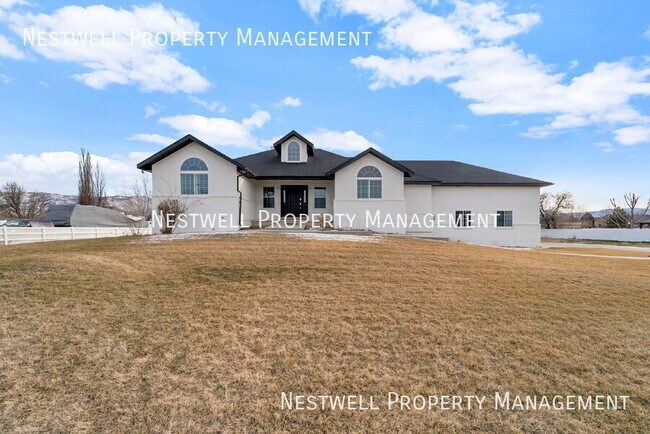 Building Photo - 353 Redberry Rd