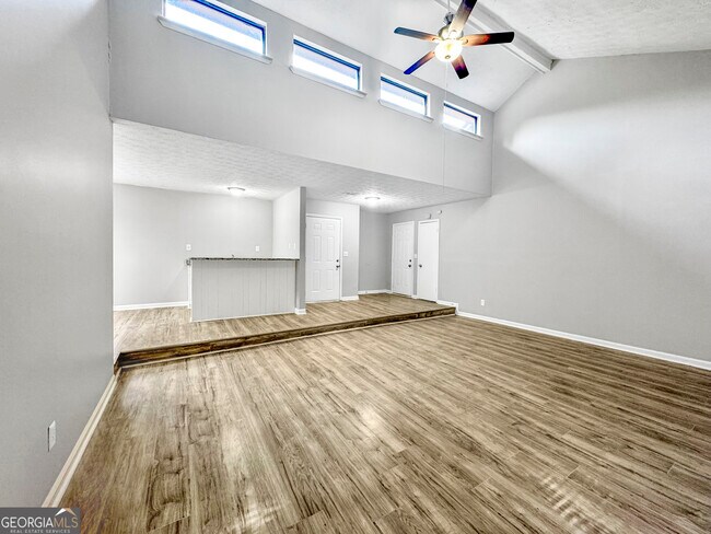 Building Photo - 9047 Hamilton Ct
