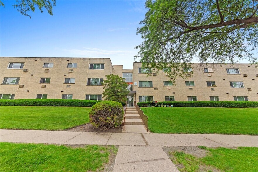 Primary Photo - 600 McKinley Ave