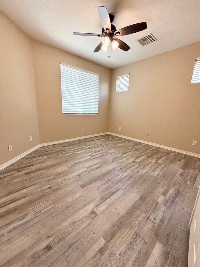 Building Photo - Single Level San Tan Valley Home