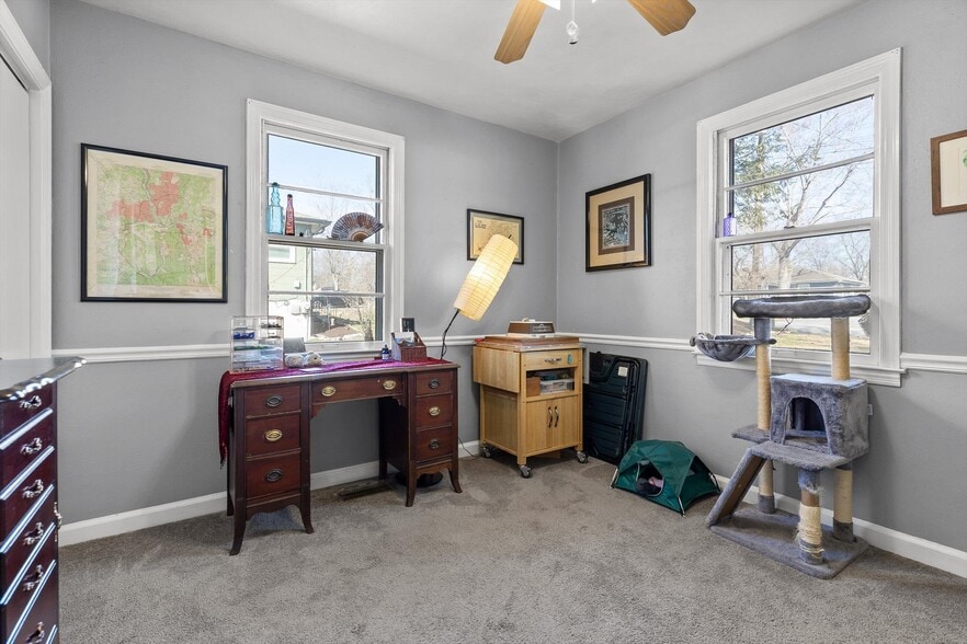 Building Photo - 844 Linden Hall Rd