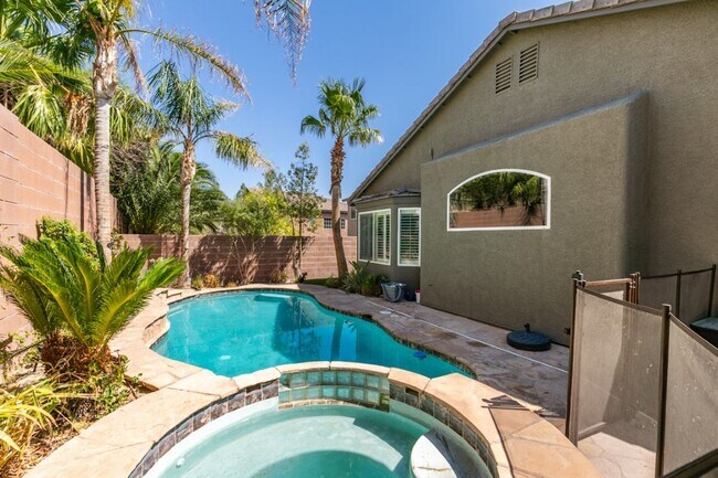 Building Photo - 10002 Long Barrow Ct